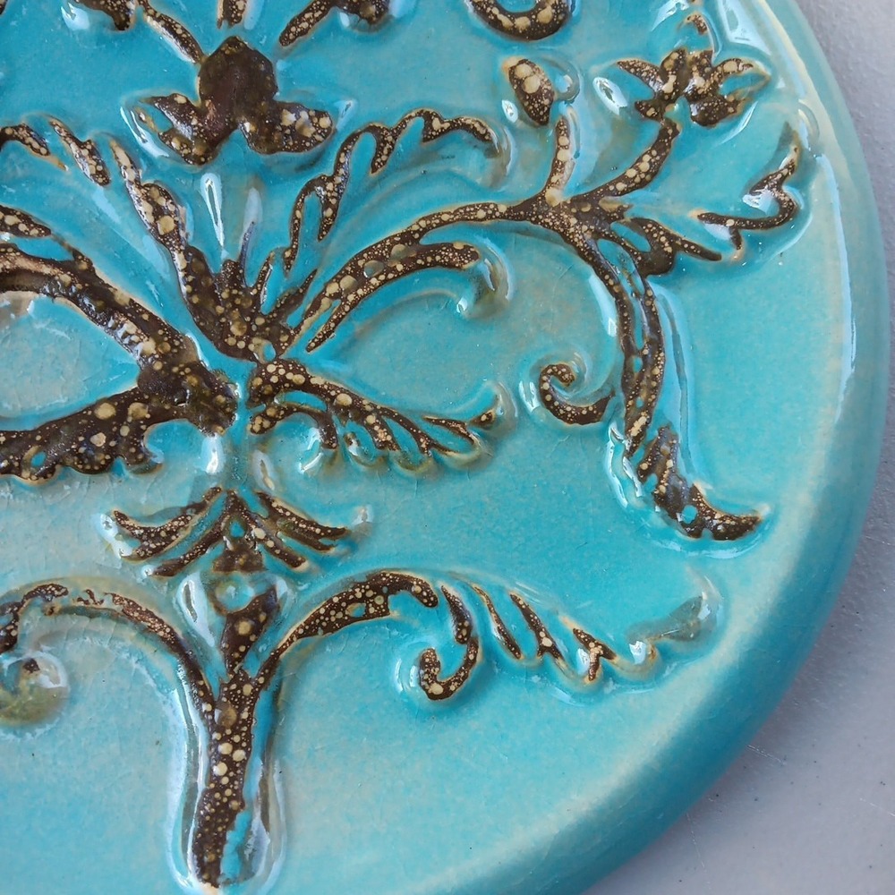 Vintage Ceramic Decorative Wall Plate Fluer LARGE Blue Rustic Heavy Centerpiece - Picture 3 of 6